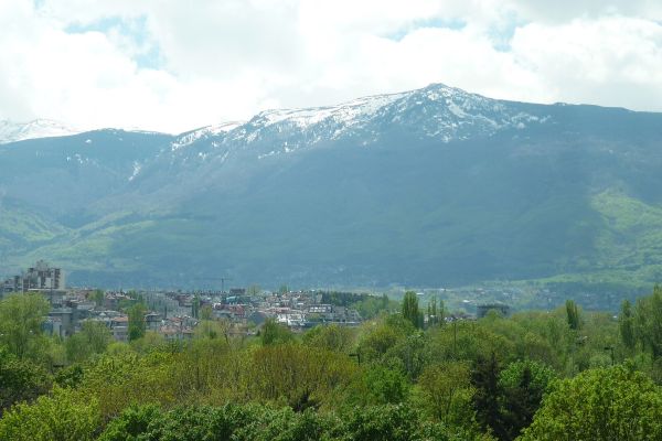 vitosha-seen-from-the-center-of-sofia6C8ED98C-E3EA-B252-AEAA-EB708F977C21.jpg